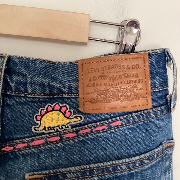 Levi’s Wedge Straight Jeans 24 Custom paint splatter Armadillo Dinosaur Patches - Picture 6 of 16